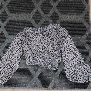 Off shoulder cheetah print top